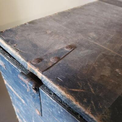 Lot 402: Vintage Blue Blanket Chest