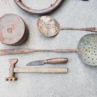 Lot 419: Antique & Vintage Kitchen Implements