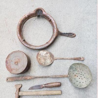 Lot 419: Antique & Vintage Kitchen Implements