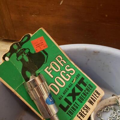 Lot 420: Pet lot