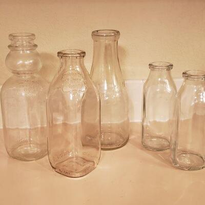 Lot 428: Vintage Milk Bottles 