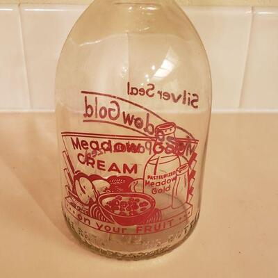 Lot 429: Vintage "It Whips" Milk Bottle 