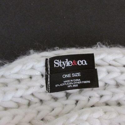 Lot 196- Style & Co. White Scarf