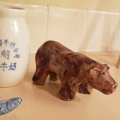 Lot 435: Ceramics lot