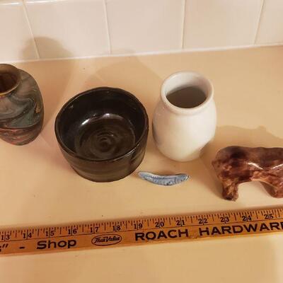 Lot 435: Ceramics lot