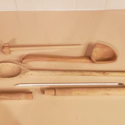 Lot 439: Wood Kitchen Implements