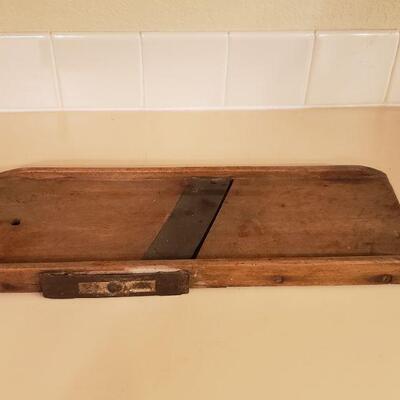 Lot 441: Antique Slicer