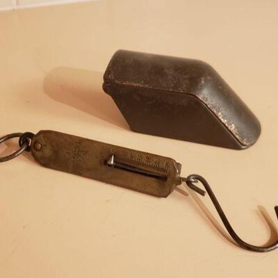 Lot 444: Antique/Vintage Scale & Stover Ice Shaver