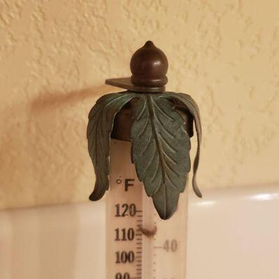 Lot 447: Vintage Thermometer