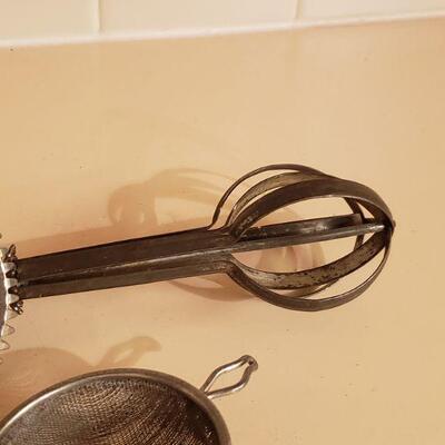 Lot 449: Vintage Hand Mixer & Sieve