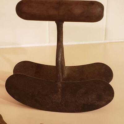 Lot 454: Antique/Vintage Kitchen Utensils 