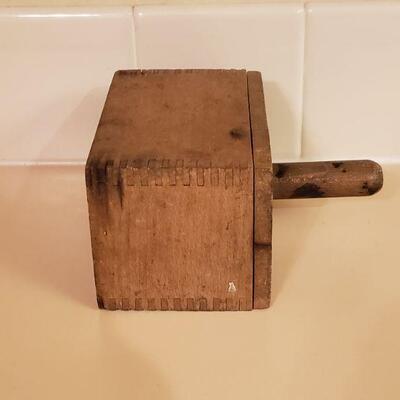 Lot 461: Antique Butter Mold