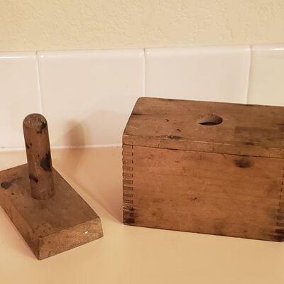 Lot 461: Antique Butter Mold