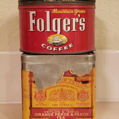 Lot 465: Vintage Folgers & Lipton Tins