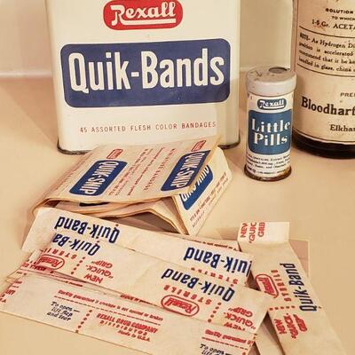 Lot 467: Vintage Medical Implement Containers 