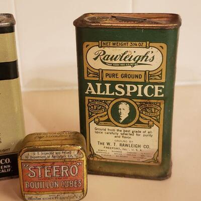 Lot 477: Antique/Vintage Ginger, Allspice, Steero