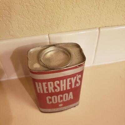 Lot 479: Vintage Hershey's Cocoa Tin (Paper Label)