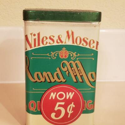 Lot 481: Antique Tobacco Niles & Moser Tobacco Tin