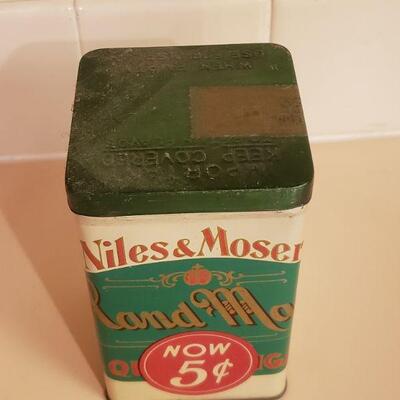 Lot 481: Antique Tobacco Niles & Moser Tobacco Tin