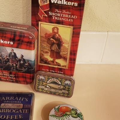 Lot 485: Vintage Tin Lot