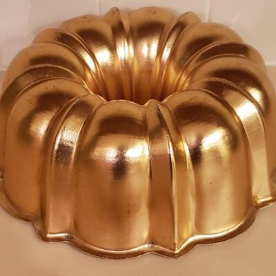 Lot 489: Vintage Rosy Copper Bundt Pan