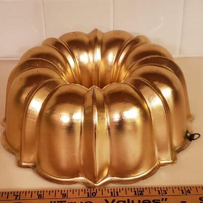 Lot 489: Vintage Rosy Copper Bundt Pan