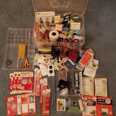 Lot 490: Sewing Lot