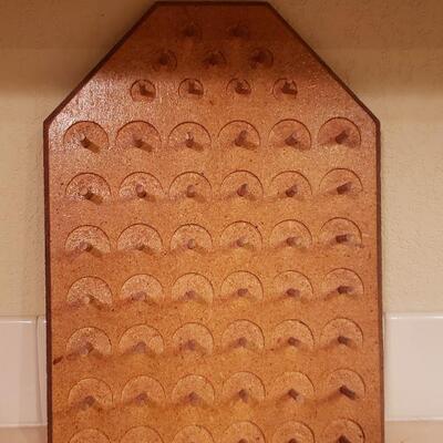 Lot 491: Vintage Thread Board