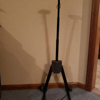 Lot 494: Samsonite Rolling Luggage Carrier  