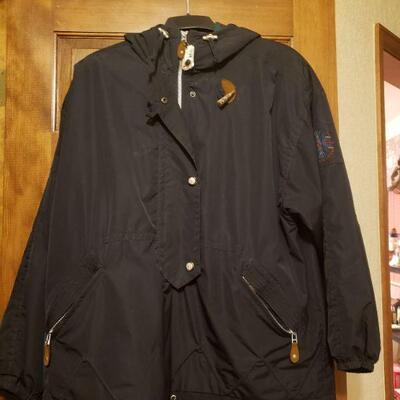 Lot 499: Obermeyer Pull Over Size 14