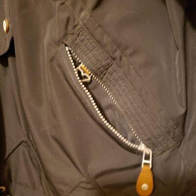 Lot 499: Obermeyer Pull Over Size 14