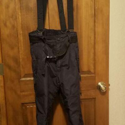 Lot 500: Size Medium Columbia Size Pants