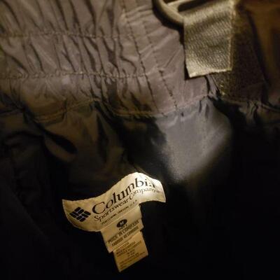 Lot 500: Size Medium Columbia Size Pants
