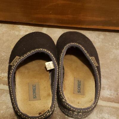Lot 502: Sorel Slip Ons (7)
