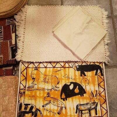 Lot 512: Table Linens lot