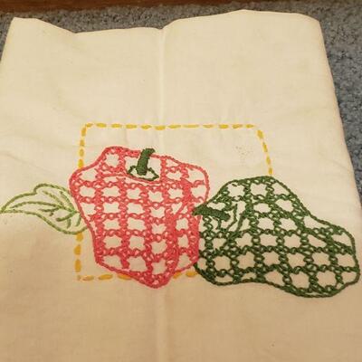 Lot 516: (2) Vintage Kitchen Linens