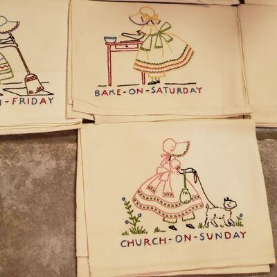 Lot 517: Vintage 7 Days of the Week Linens
