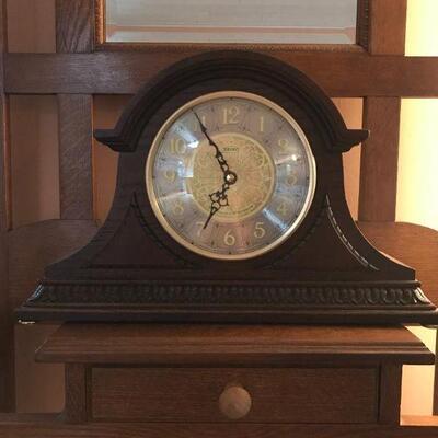 Seiko Chiming Mantle Clock 