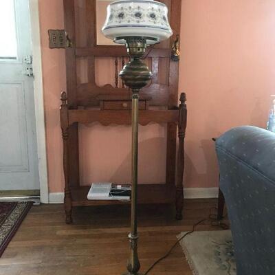 Vintage Quoizel Abigail Adams Hurricane Lamp 