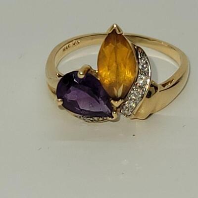 J2: 14k yellow gold ring size 8 with Amethyst,  Citrines and diamond chips 3.7g