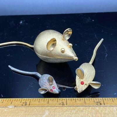 Vintage Mouse Pins and Trinket Box