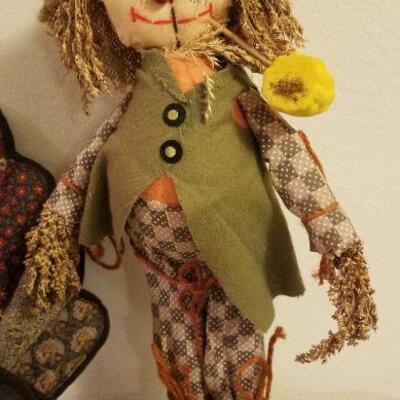Lot #541: Mixed Fall Decorations (Outdoor or Indoor)