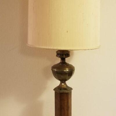 Lot #543: Vintage Table Lamp