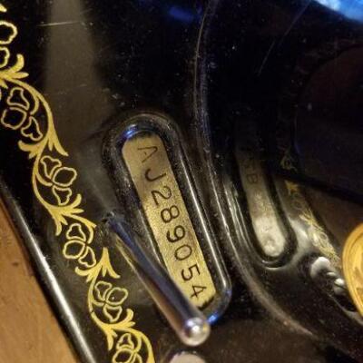 Lot #563: Antique / Vintage SINGER Sewing Machine 34" x 29" x 17" 