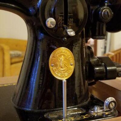 Lot #563: Antique / Vintage SINGER Sewing Machine 34" x 29" x 17" 