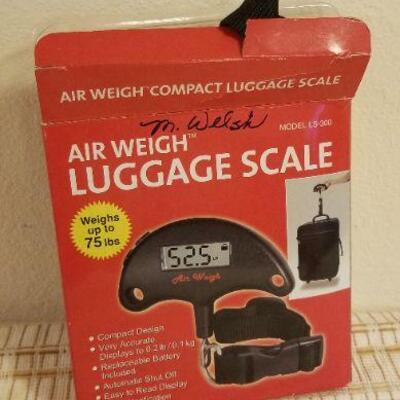 Lot #560: Digital Luggage Weight Scale