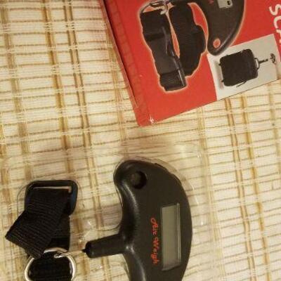 Lot #560: Digital Luggage Weight Scale