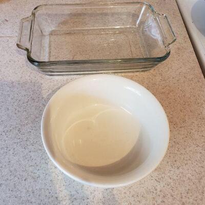2 Kitchen pieces