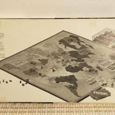 Lot #570: Vintage RISK Strategy Board Game