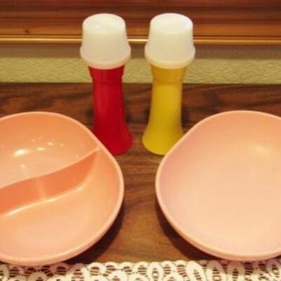 LOT 109  TUPPERWARE & OTHER FOOD STORAGE